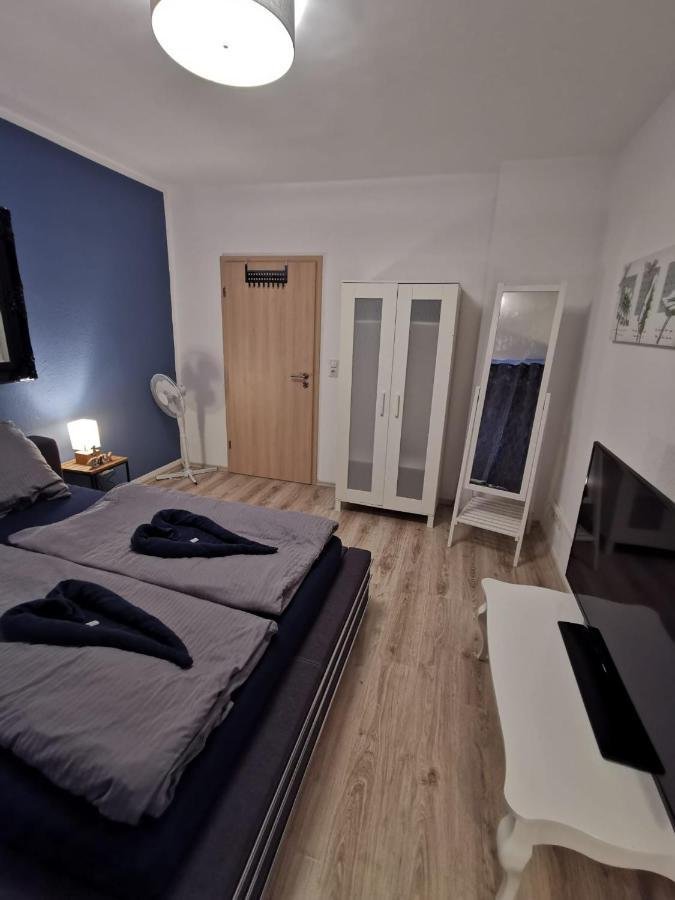 Liebevoll Eingerichtete Ferienwohnung - Zentrale Lage - Netflix & Paytv Вильгельмсхафен Экстерьер фото